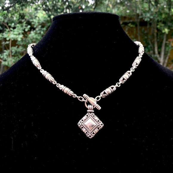Brighton Jewelry - Stunning Brighton Toggle Necklace